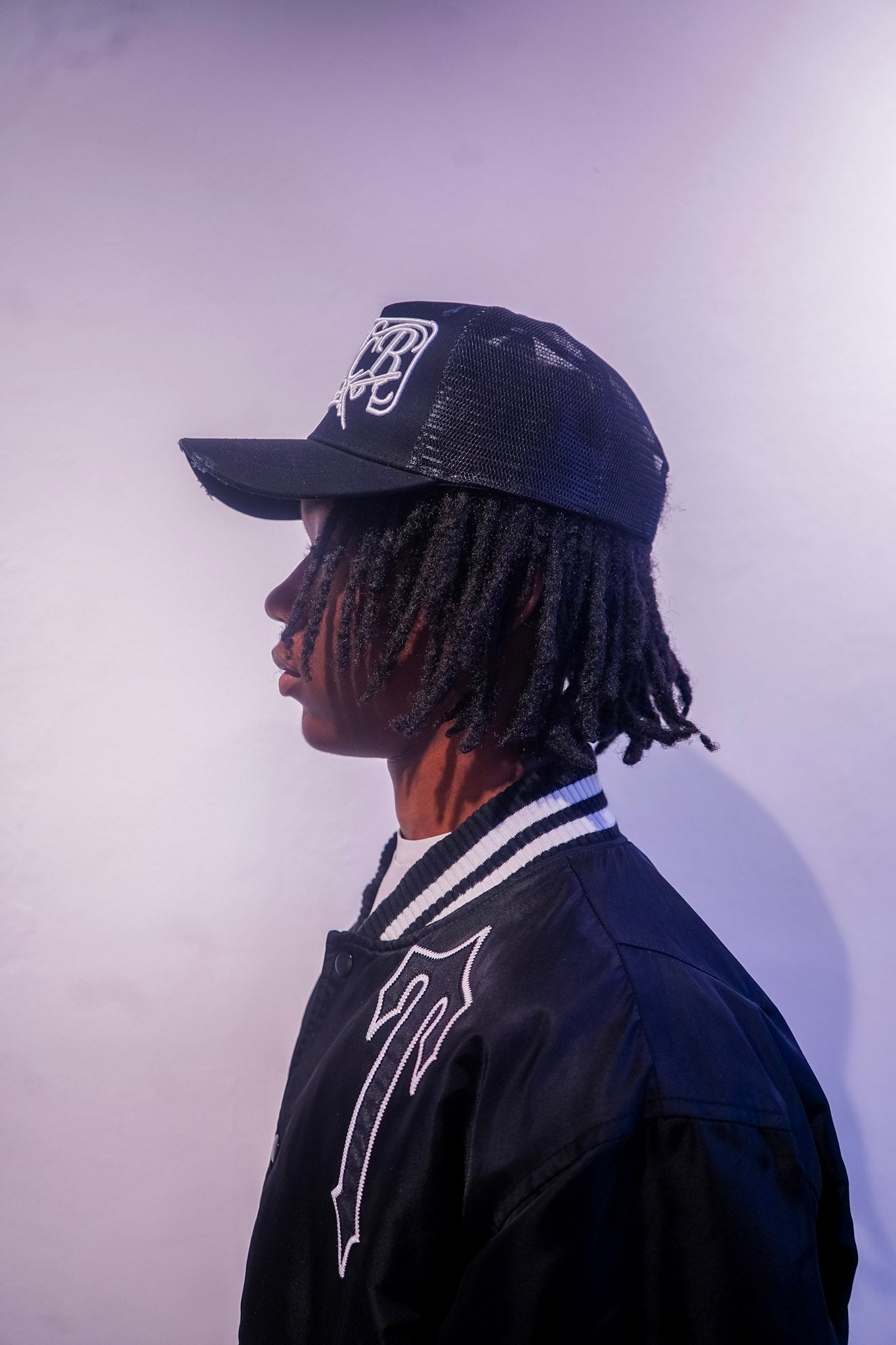 Noir trucker cap