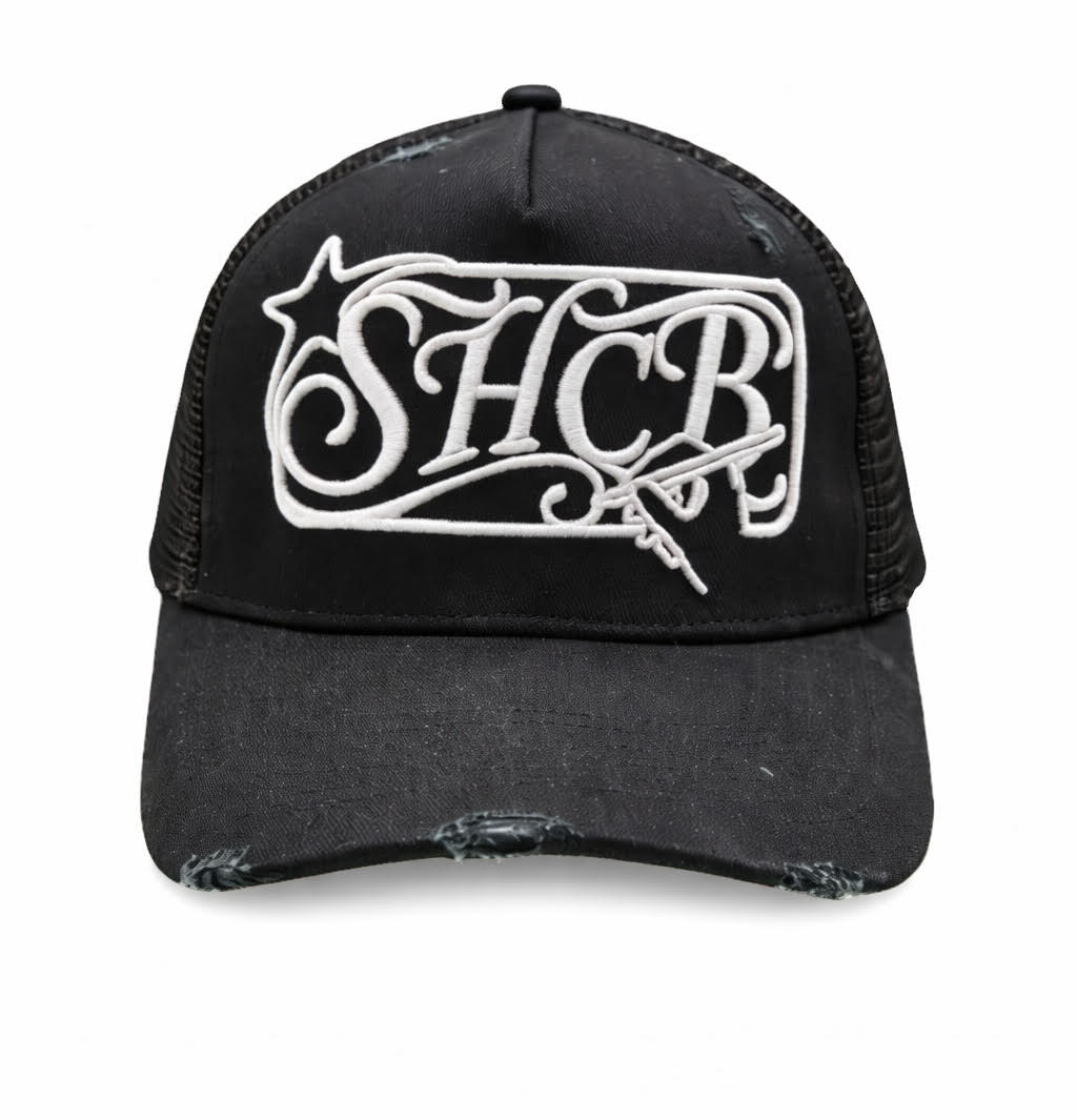 Noir trucker cap